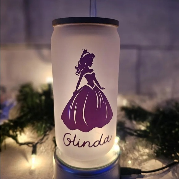 Elphaba and Glinda Frosted Glass Tumblers $28 for set ($15) each - Picture 5 of 5